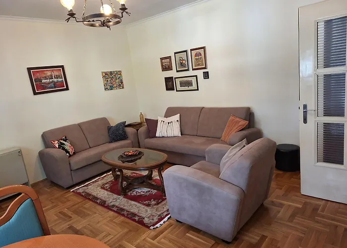 Daire Music-center, In The Center Of